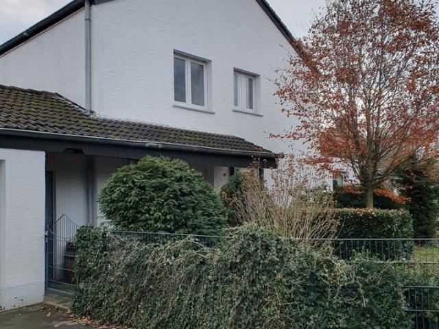 Zuhause mit viel Platz in Oelde Zweifamilienhaus EG frei