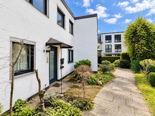 Zuhause mit viel Platz Reihenmittelhaus mit Garten und Garage