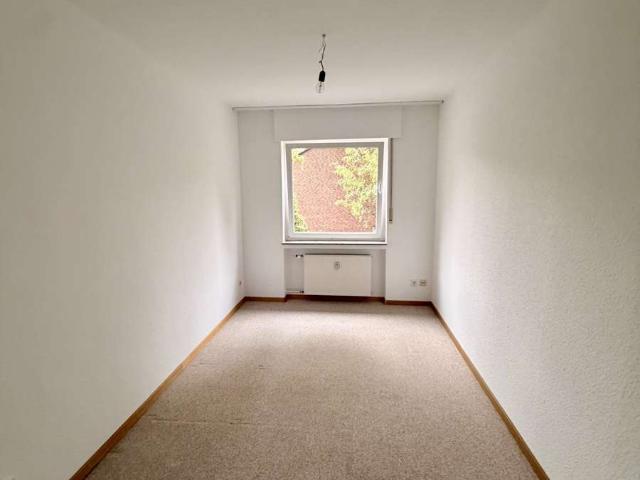 Zuhause mit vier Zimmern und viel Platz im Kreuzviertel mit Balkon und eigenem Parkplatz