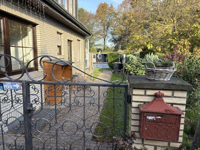 Zuhause mit zwei Zimmern und Wintergarten in Neukirchen Vluyn