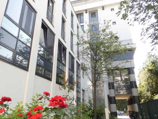Zuhause mit Charme: Helle 2 Zimmer Wohnung mit Balkon!