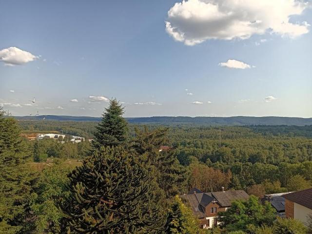 Zuhause mit Panoramablick und Gartenparadies für Naturliebhaber