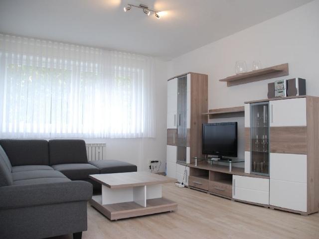 Möblierte 4 Zimmer Wohnung im Erdgeschoss