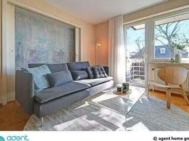 ZUHAUSE ANKOMMEN