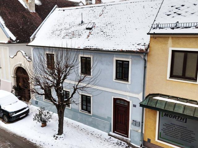 Zuhause im Retzer Zentrum gepflegtes Miethaus auf zwei Ebenen