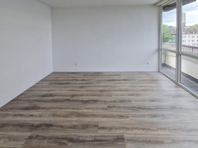 Zuhause ist: Frisch renovierte 2 Zimmer Wohnung in Mülheim!