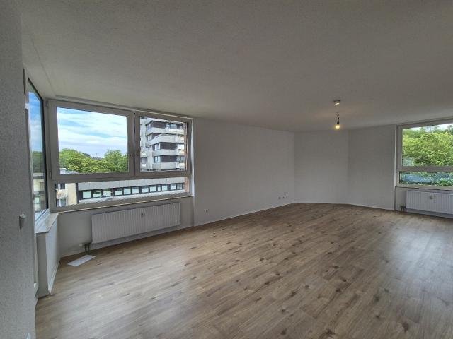 Zuhause ist: Frisch renovierte 3 Zimmer Wohnung in Steele!