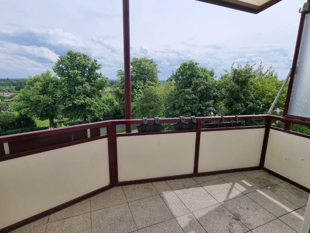 Zuhause ist: Frisch renovierte Wohnung mit Balkon in Boizenburgs Siedlung