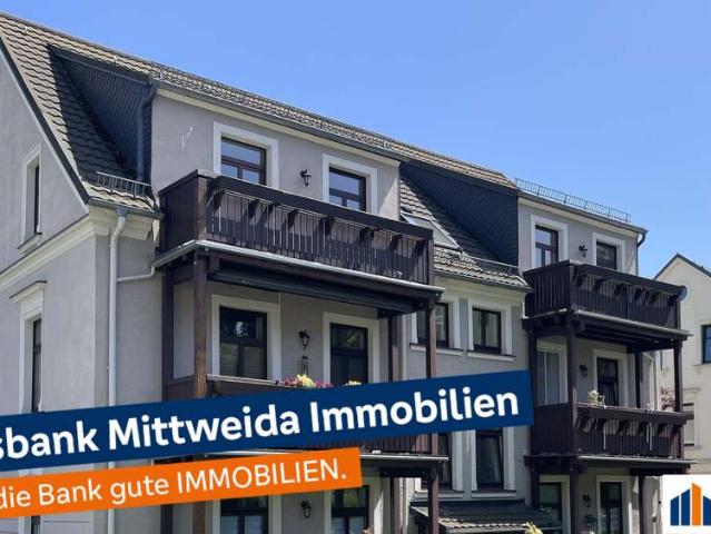 Zur ANLAGE: Komplett renoviert und modernisiert mit Tageslichtbad, Balkon, Garage und Stellplatz!