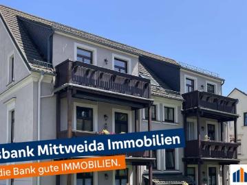 Zur ANLAGE: Komplett renoviert und modernisiert mit Tageslichtbad, Balkon, Garage und Stellplatz!