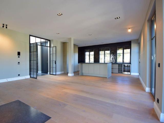 Zur Miete: 1. Rheinlinie High End Penthouse mit Panoramablick auf Rhein und Siebengebirge, Sauna und Whirlpool