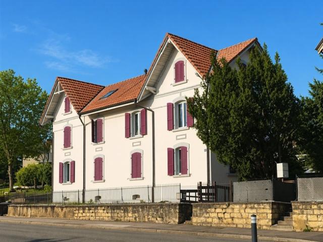 Zur Miete in Delémont, große 5,5 Zimmer Wohnung