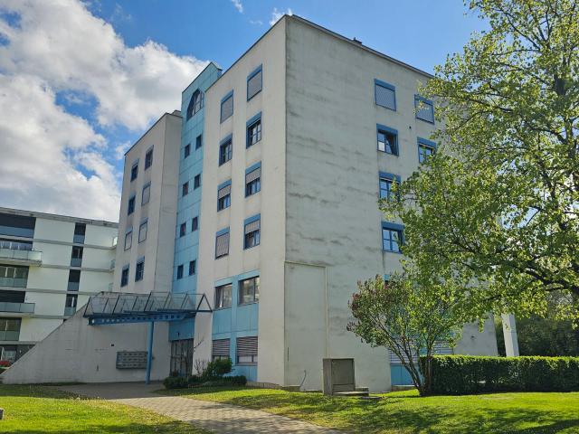 Zur Miete in Delémont, ein hervorragendes Penthouse mit 6 Zimmern und einer großen Terrasse