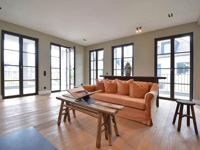 Zur Miete: Loftartige 3 Zi Luxuswohnung mit Süd Loggia und Blick in den Park in den Rheinblick Residences