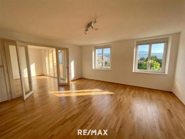 Zur Miete Lichtdurchflutete 4,5 Zimmer Wohnung mit Loggia und Balkon in zentraler Lage in Klagenfurt