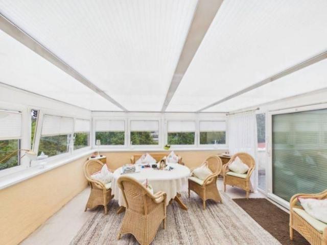 Zur Vermietung: Großzügiges Wohnen auf 119 m² – mit Wintergarten & Terrasse!
