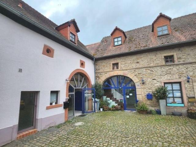 Zur Vermietung: Historisches Wohnen neu definiert – liebevoll saniertes Haus mit 155 m² in Altenglan