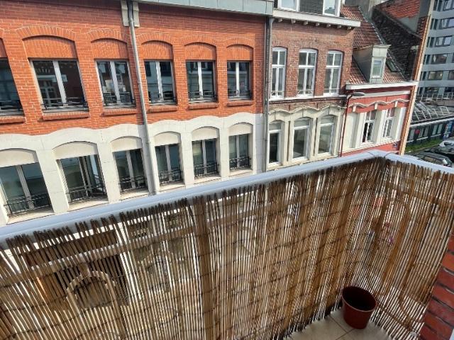 ZXJ LL152 Appartement T2 meublé Lille centre