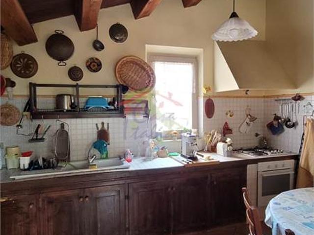 A000635 APPARTAMENTO IN VILLA