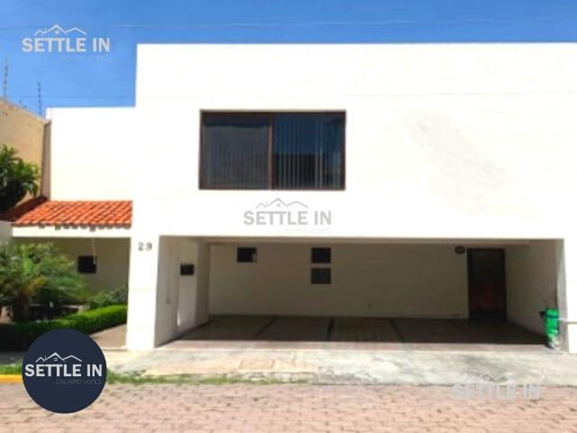 A01 CASA EN RENTA FRACC. JARDINES DE ZAVALETA EN PUEBLA
