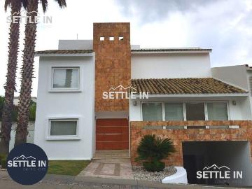 A01 CASA RESIDENCIAL EN RENTA EN FRACC. LA VISTA COUNTRY CLUB SAN ANDRÉS CHOLULA