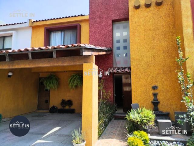 A04 CASA EN RENTA FRACC. ALTAVISTA, FRENTE A LA VISTA COUNTRY CLUB