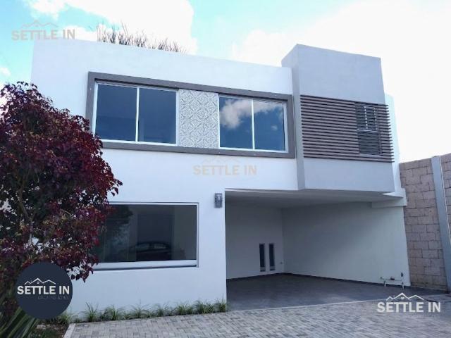 A04 CASA EN RENTA FRACC PEQUEÑO CON VIGILANCIA, ATRÁS DE ARBORETO