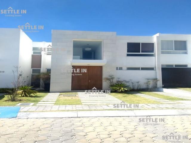 A04 PRECIOSA CASA EN RENTA