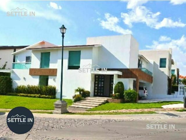 A04 RESIDENCIA EN RENTA FRACC. LA VISTA COUNTRY CLUB