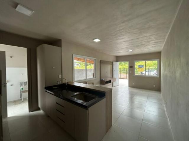 A1044 – Casa geminada 2 dormitórios