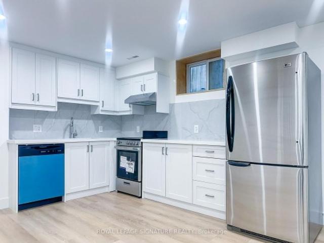 A102 27 Millen Avenue, Hamilton, ON, L9A 2T5 house for lease | Listing ID X13709 | Royal LePage