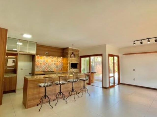 A1315 – Casa 4 dormitórios