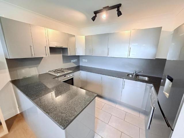 A1 Aeneas Court, Nottingham, NG5 2 bed apartment to rent £925 pcm £213 pw
