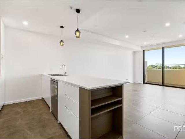 A202/98 Glenmore Ridge Dr, Glenmore Park Apartment for rent L.