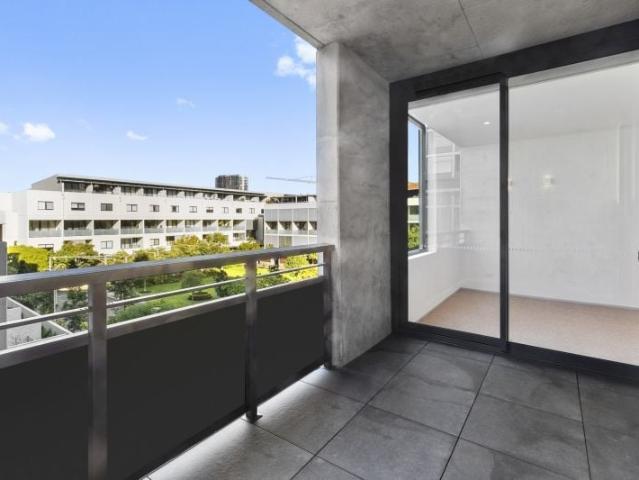 A407/5 Hadfields Street, Erskineville | Village Property