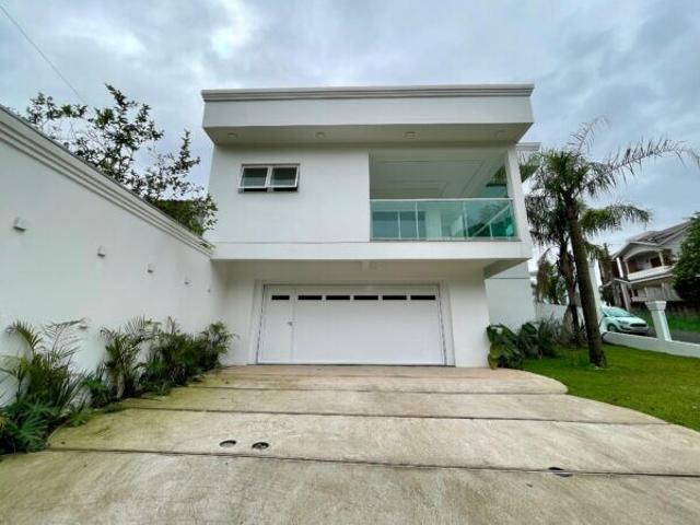 A672 – Casa 4 dormitórios