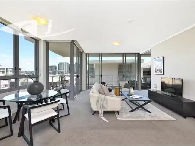 A710/40 Shoreline Dr, Rhodes Apartment for rent Listed by Eve.