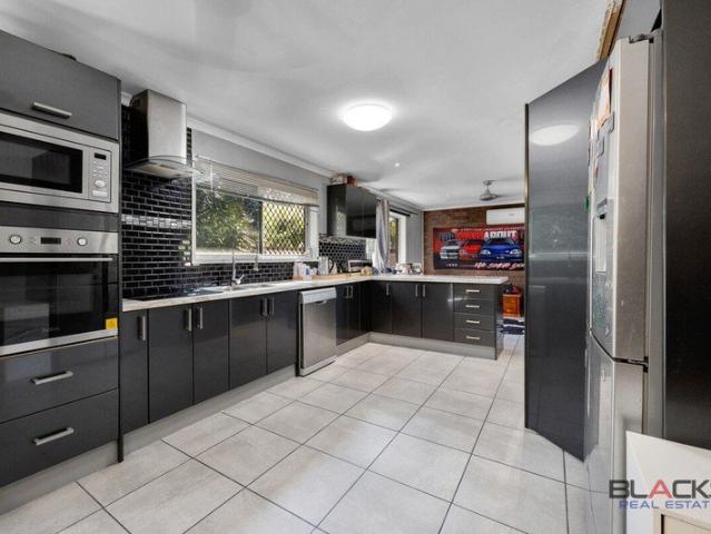 A MUCH BIGGER HOME THAN THE AVERAGE!