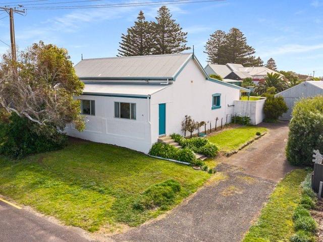 A Much Loved Beachport Home with Room to Grow