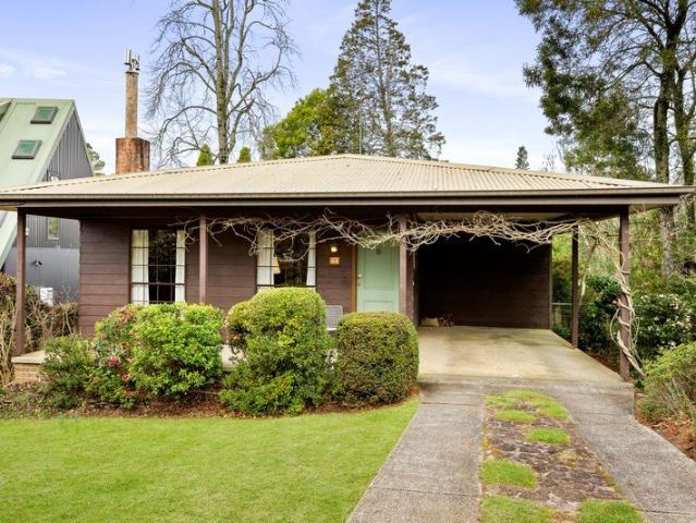 A MUCH LOVED BLACKHEATH COTTAGE WITH ENDLESS POTENTIAL