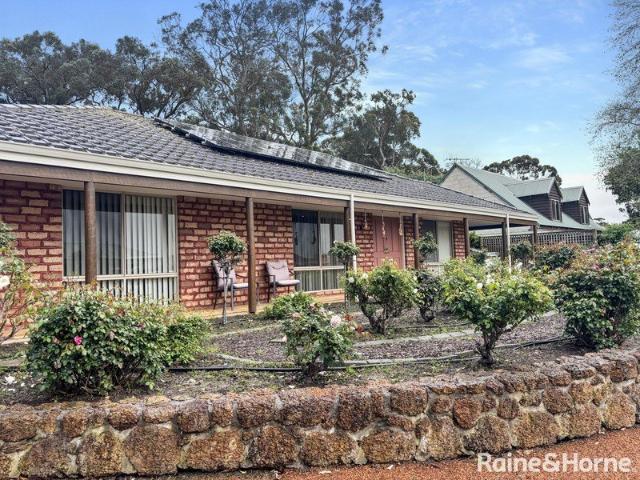 A Much Loved Home Where Garden and Lifestyle Come Together