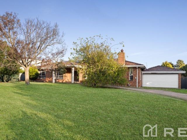 A Much Loved Retreat with Exceptional Space