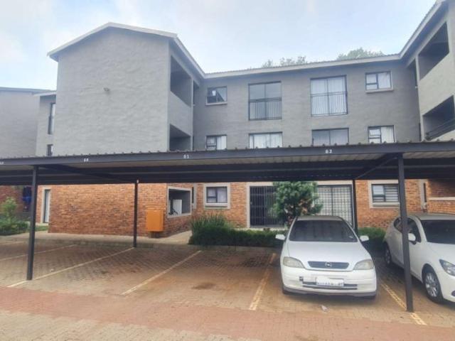 A must see 2 bedroom, 1 bathroom Flat top floor Rent in Brakpan