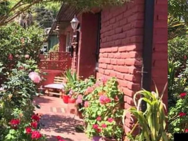 A&M PROPIEDADES VENDE HERMOSA CASA MUY CENTRAL EN LIMACHE