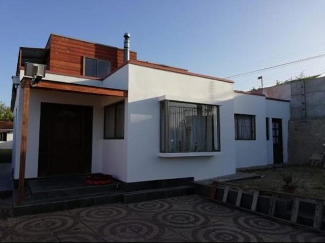 A&M PROPIEDADES VENDE HERMOSA CASA EN VILLA ALEMANA