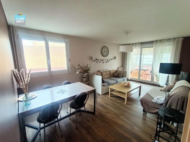 A MACON EN BOURGOGNE BEL APPARTEMENT 3 PIECES DE 84 M² AVEC