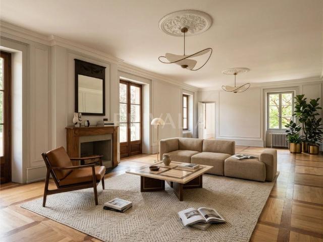 A magnificent, fully renovated mansion in a prime location