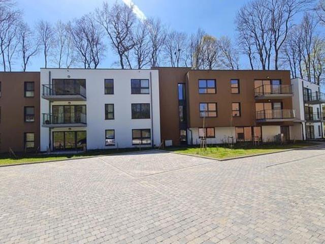 A magnificent, high quality flat in lush, green surroundings