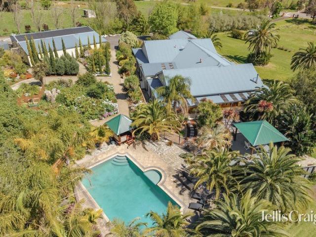 A magnificent Lilydale estate where luxury meets a country lifestyle