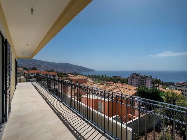 A Maison Infini é uma excelente moradia, unifamiliar, com os. 468m² São Martinho